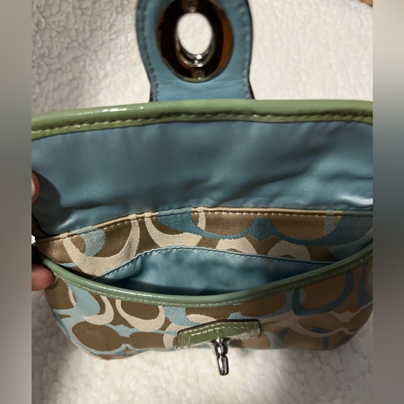 Vintage Coach Legacy Signature Jacquard Turn lock Wristlet Y2K Green Blue - Picture 2 of 8